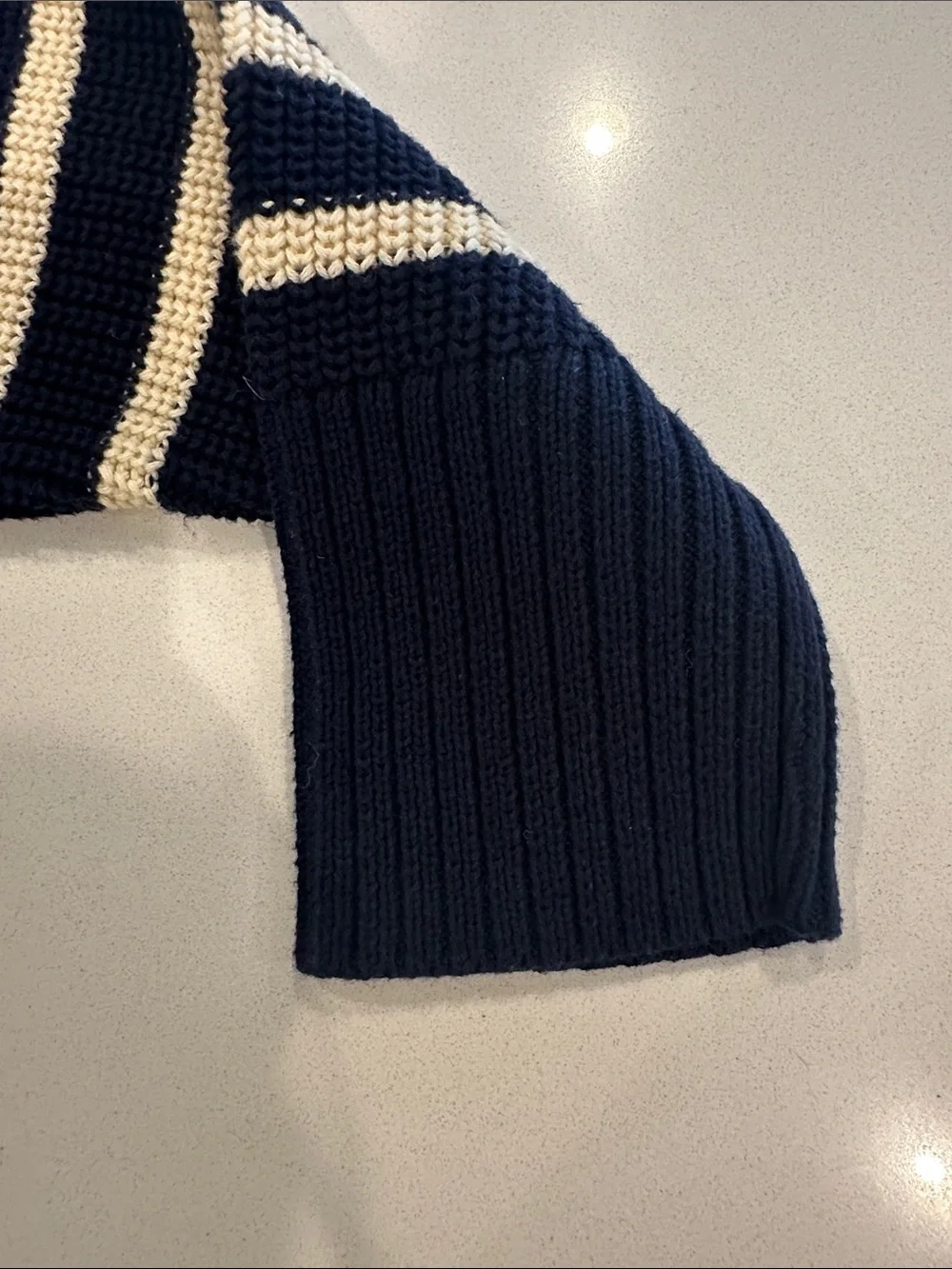 GAP classic crewneck
